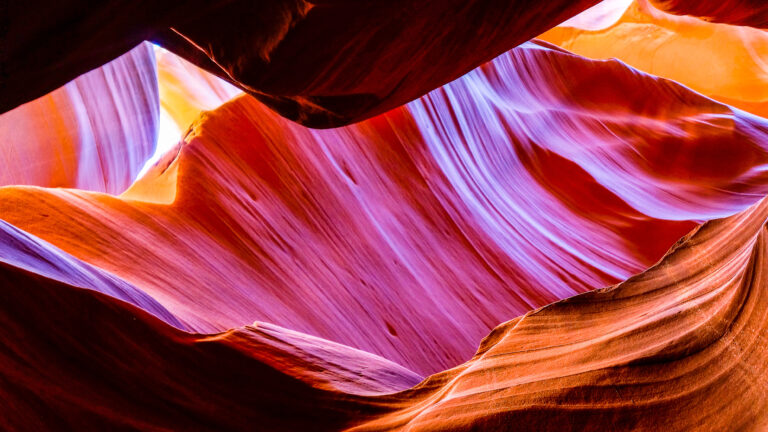 Breathtaking canyon and the bend